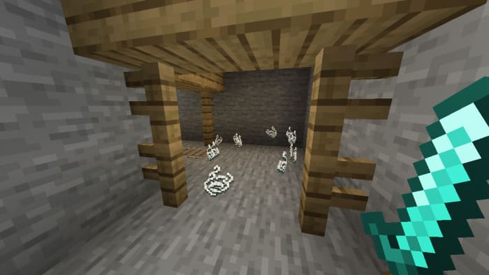 Quickly cut down the web in Minecraft PE (Bedrock)