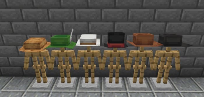 Hats in Minecraft PE (Bedrock)