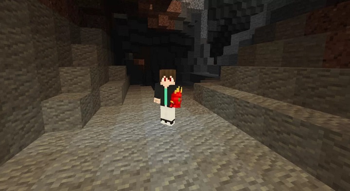 Dynamic Torch Light in Minecraft PE (Bedrock)