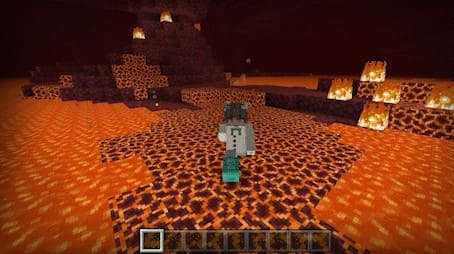 Ходьба по лаве в Майнкрафт ПЕ (Бедрок)